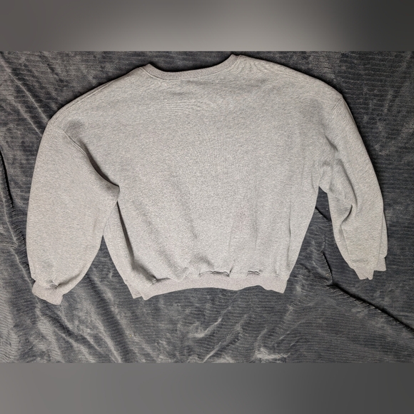 Classic Gray Women's Crew Neck Sweater - Picture 4 of 4